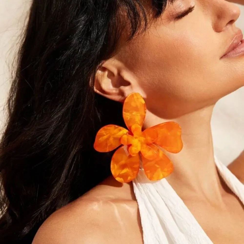 Orange flower dangle earrings S671